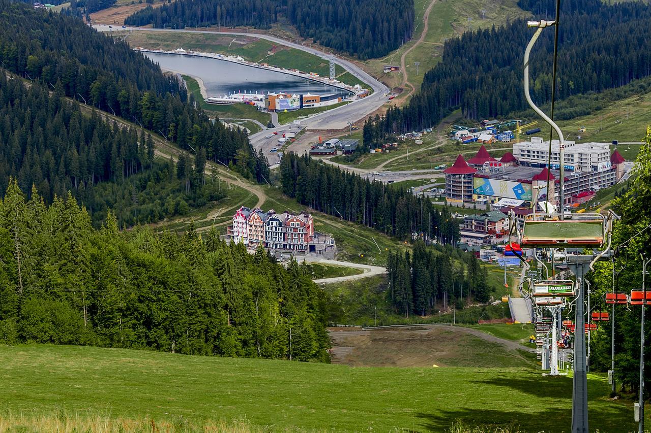 Amstelski Hotell Bukovel Eksteriør bilde